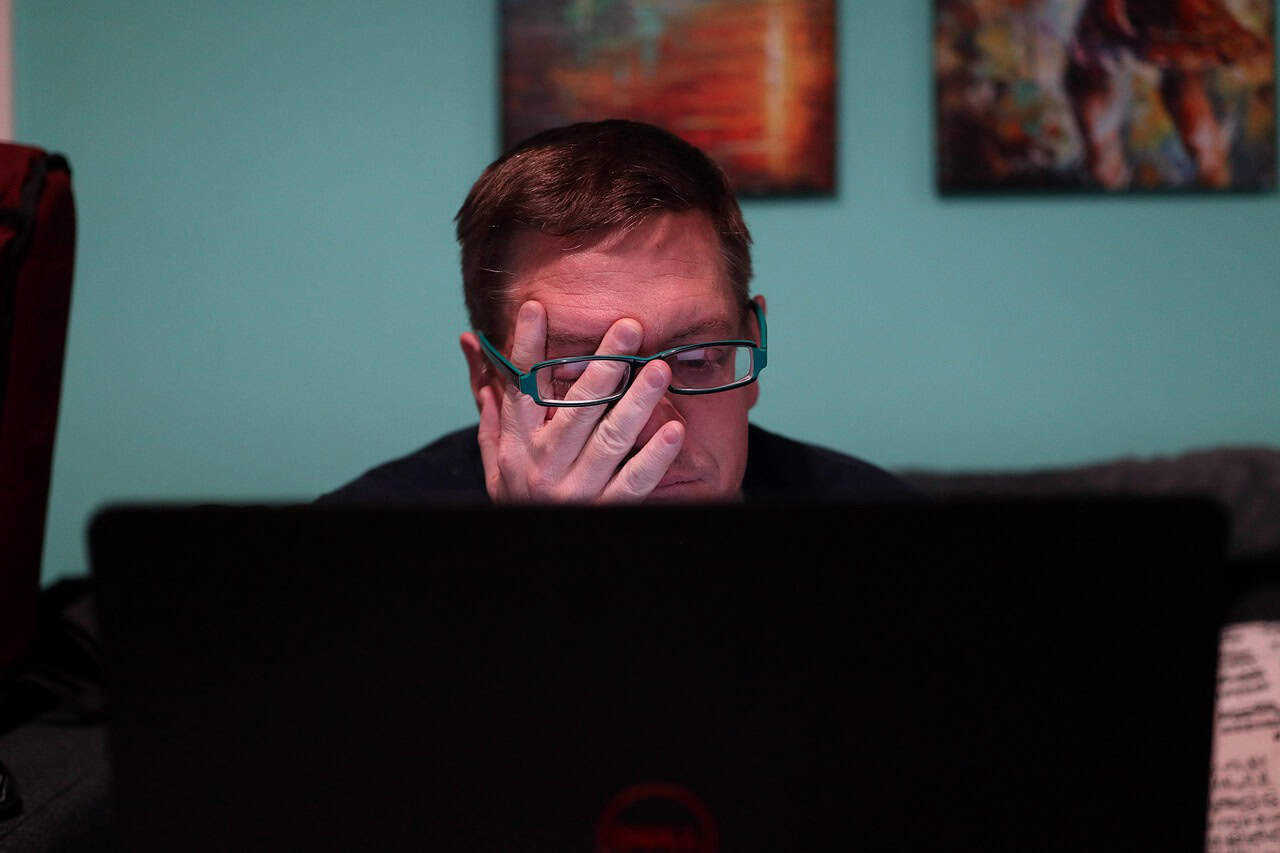man, computer, tired, zoom meeting, technology, broken computer, crash, technology problems, zoom meeting, zoom meeting, zoom meeting, zoom meeting, broken computer, broken computer, broken computer, broken computer, broken computer